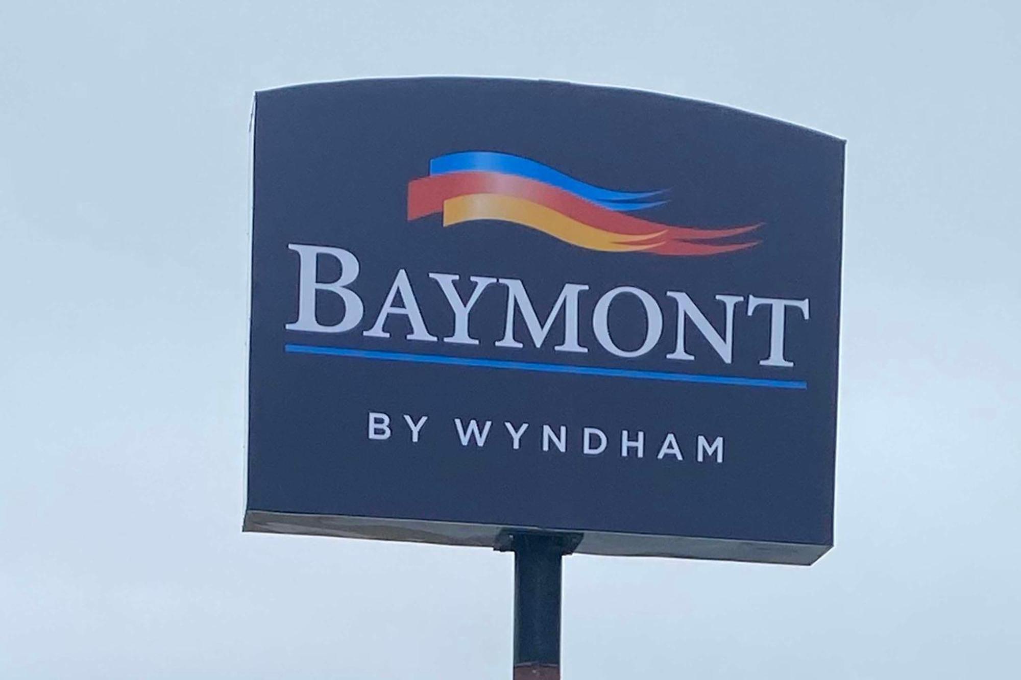 Hotel Baymont By Wyndham Oshkosh Airport Exteriér fotografie